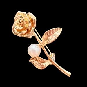 Vintage style Rose w/ Faux pearl gold tone Brooch pin NWT